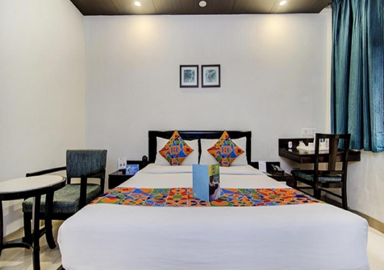 Hotel Rockland Panchsheel Enclave Nueva Delhi Exterior foto