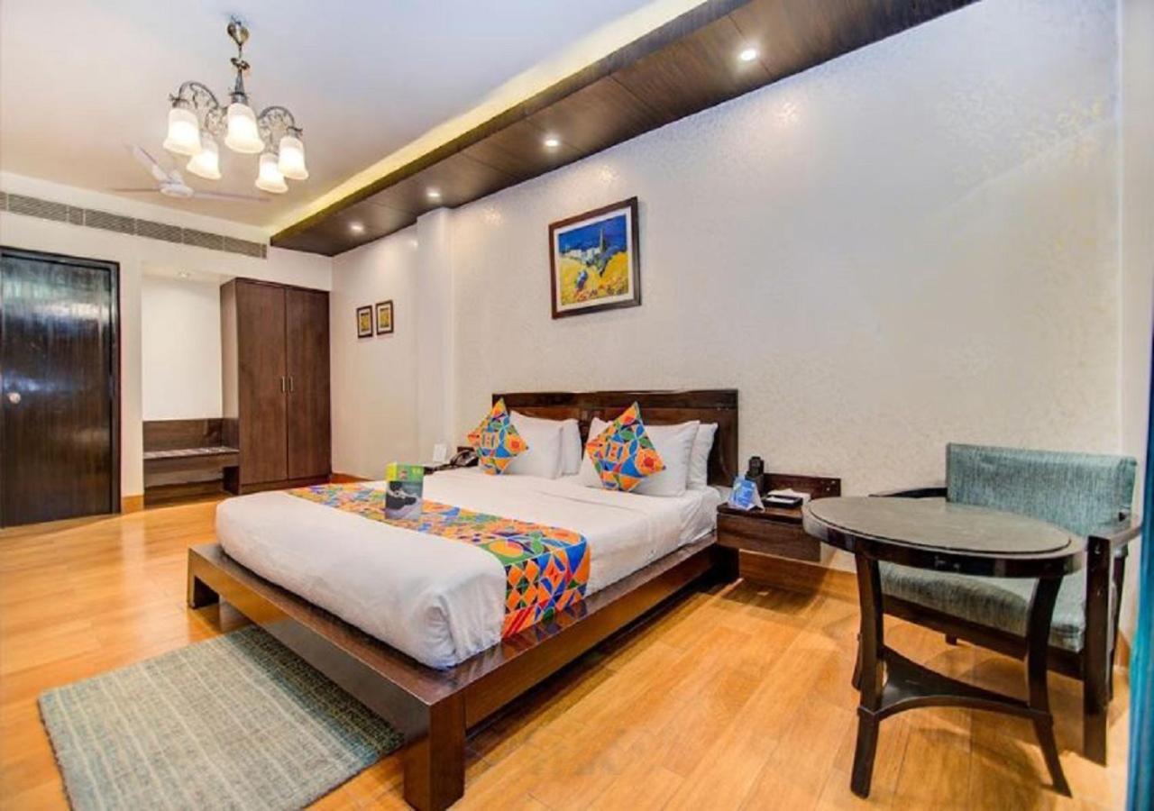 Hotel Rockland Panchsheel Enclave Nueva Delhi Exterior foto